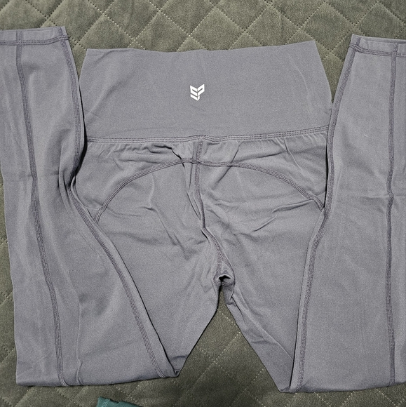 Strong Physic leggings - Picture 9 of 16